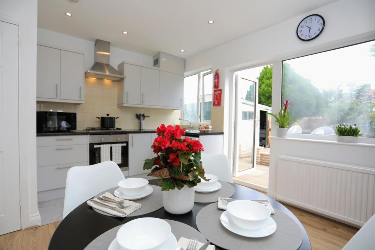Holiday home Fw Haute Apartments: Pet-friendly Garden With Free Parking *