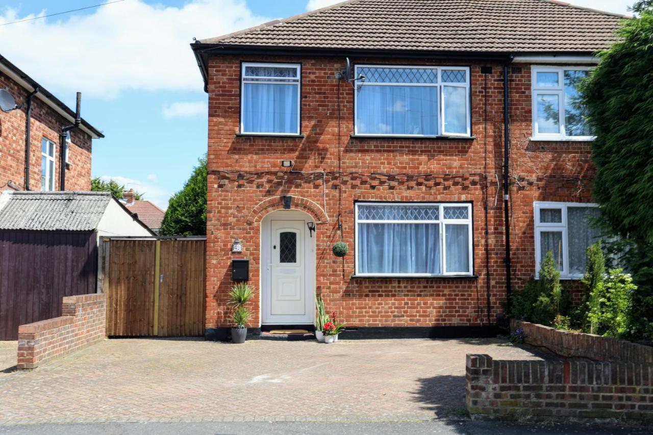 Fw Haute Apartments: Pet-friendly Garden With Free Parking Hillingdon